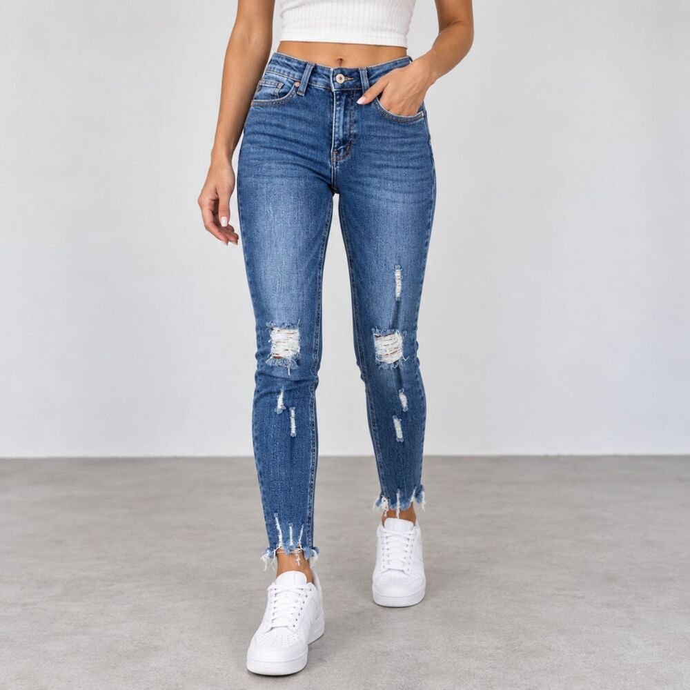 Kancan Maurices Women’s Size 25 Distressed Skinny Jeans Medium Wash Raw Hem
